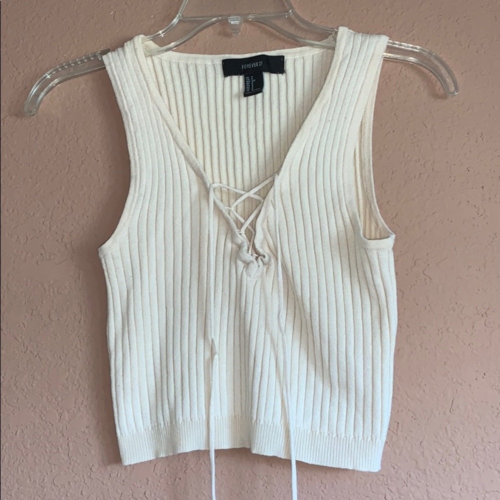 Cream v neck crop